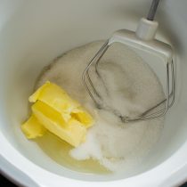 Пирог с ананасами, яблоками и орехами Пирог с ананасами, яблоками и орехами