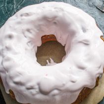 Пирог с ананасами, яблоками и орехами Пирог с ананасами, яблоками и орехами